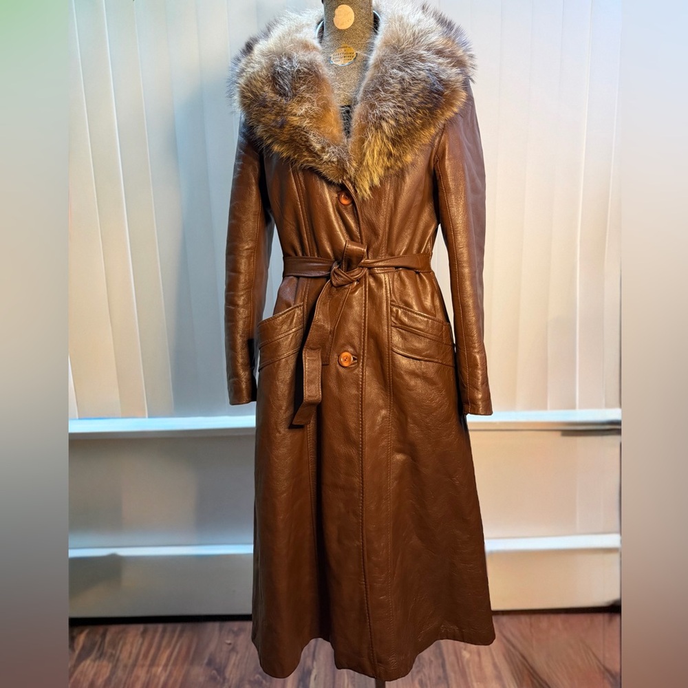 Women’s Brown Leather Long  Trench Coat Fur Collar Size 10 / Med Large